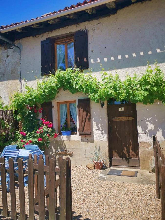 Les Verges Gites Exideuil-sur-Vienne Zewnętrze zdjęcie
